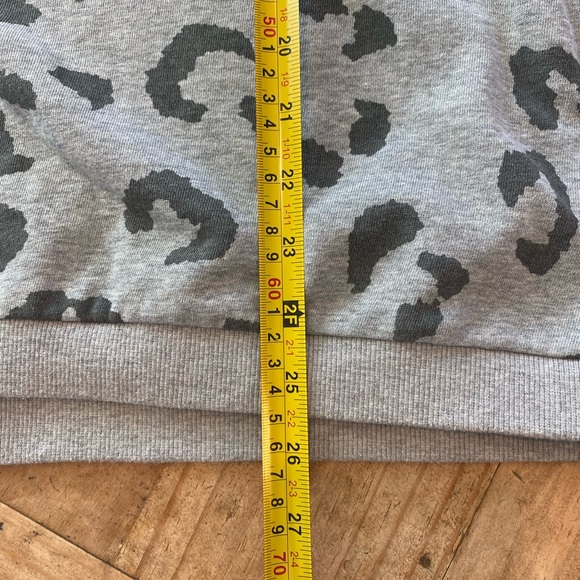 Easel Leopard Print Oversized Sweatshirt Gray Boho Balloon Sleeve Top - Picture 8 of 9